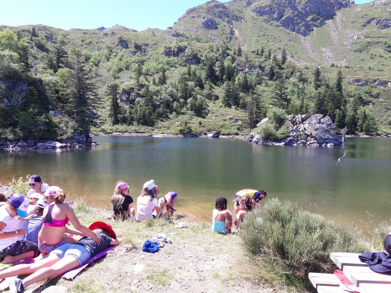 Repas au soleil entre nos 2 chalets
